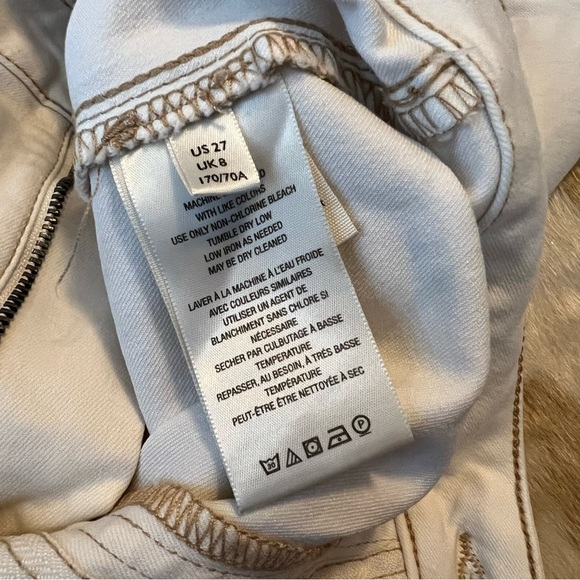 NWT We the Free 27 Float On Flare Jeans
FREE PEOPLE - Picture 4 of 14